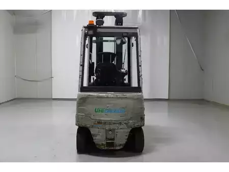Elektryczne 4-kołowe 2018  Nissan G1Q2L25Q (5)
