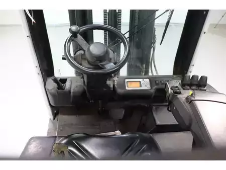 Elektryczne 4-kołowe 2018  Nissan G1Q2L25Q (9)