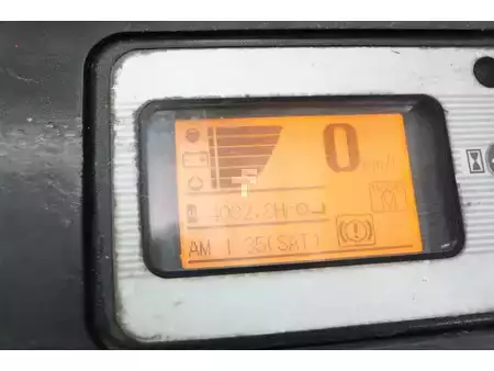 Elektryczne 4-kołowe 2018  Nissan G1Q2L30Q (2)