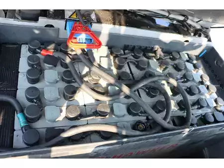El Truck - 3-hjul 2010  Nissan 1N1L15Q (2)