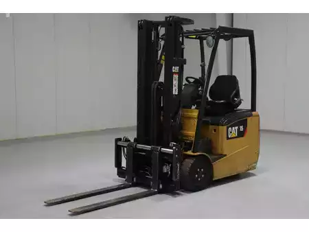 Elektro tříkolové VZV 2014  CAT Lift Trucks EP15PNT (4)