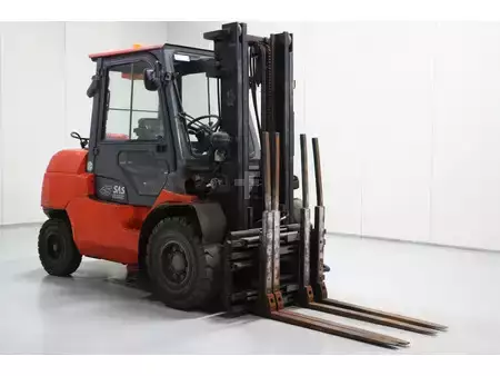 Diesel Forklifts 2011  Toyota 42-7FD40 (1)