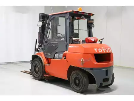 Diesel Forklifts 2011  Toyota 42-7FD40 (5)
