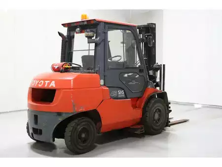 Diesel Forklifts 2011  Toyota 42-7FD40 (7)