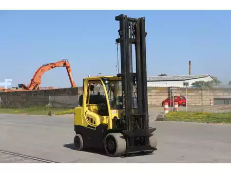 Empilhador a gás 2018  Hyster S7.0FT (1)