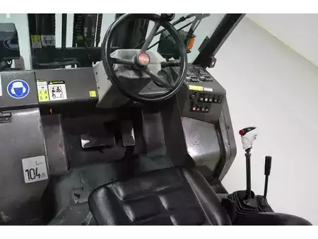 Dízel targoncák 2014  Manitou MH25-4T (2)