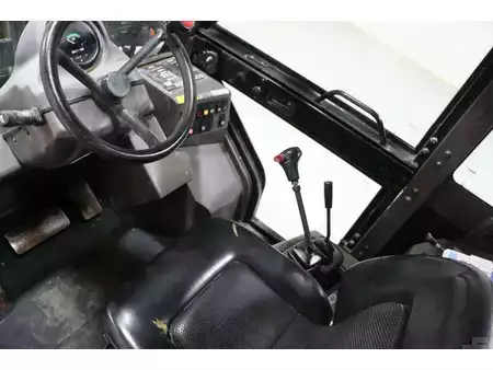 Dízel targoncák 2016  Manitou MH25-4T (2)