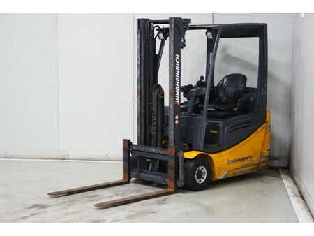 Chariots électriques à 3 roues 2015  Jungheinrich EFG216K (4)