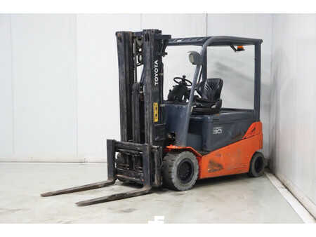 4-wiel elektrische heftrucks 2014  Toyota 8FBMT30 (4)