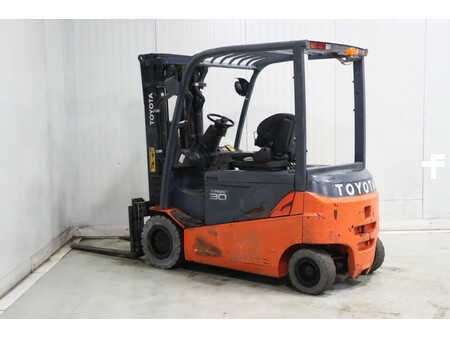 4-wiel elektrische heftrucks 2014  Toyota 8FBMT30 (5)