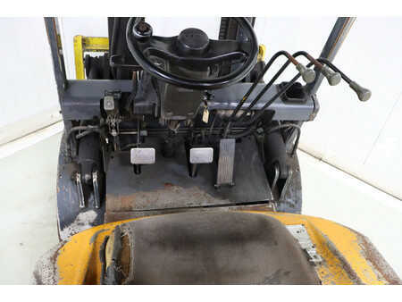 Carrelli elevatori diesel 1997  TCM FD25Z5 (2)