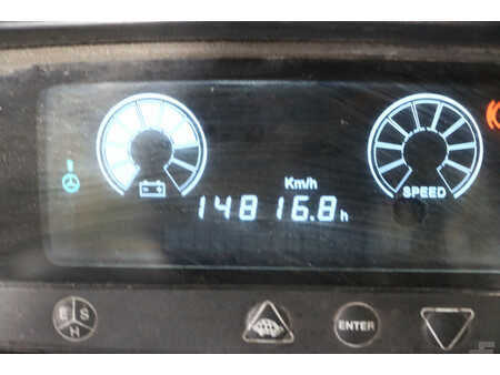 Chariots électriques à 3 roues 2016  Doosan B20T-7 (10)