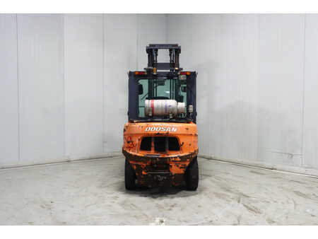 Gázüzemű targoncák 2015  Doosan G50SC-5 (6)