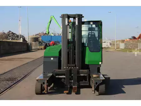 Oldalvillás 2011  Combilift C4000 (3)