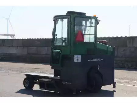 Oldalvillás 2011  Combilift C4000 (5)