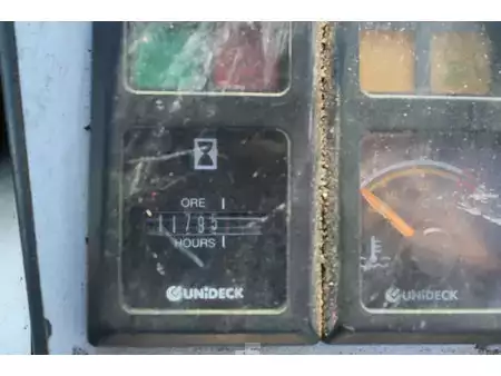 Oldalvillás 2011  Combilift C4000 (9)