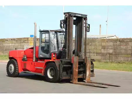 Diesel gaffeltruck 2017  Kalmar DCG160-12 (1)