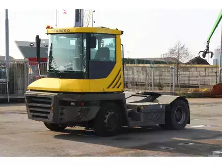 Terminaltraktor 2011  Terberg RT223 (4)