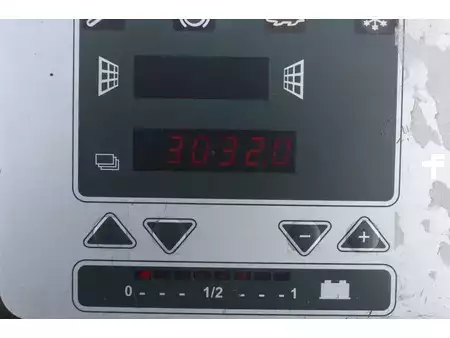 Schubmaststapler 2009  Komatsu FB14RJ2R (10)