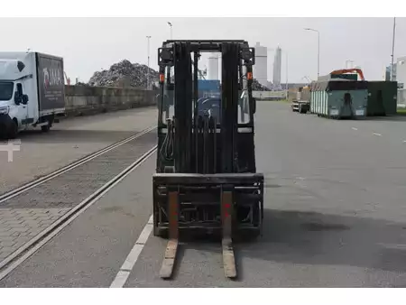 Elektromos 4 kerekű 2010  Nissan G1Q2L25U (3)