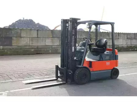 El Truck - 4-hjul 2005  Toyota 7FBMF25 (4)