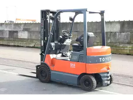 El Truck - 4-hjul 2005  Toyota 7FBMF25 (5)