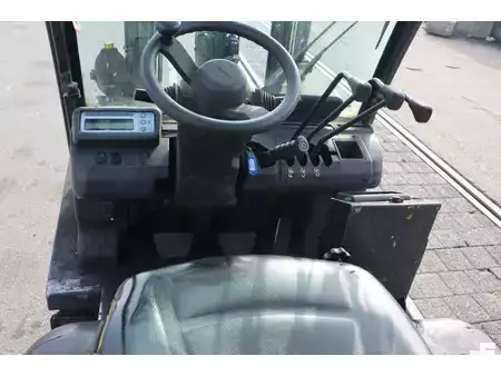 Dieselový VZV 2008  Nissan Y1D2A25Q (3)