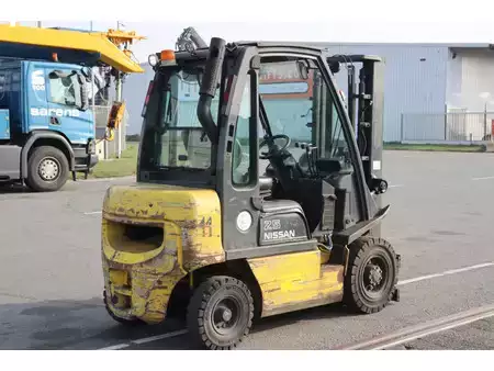 Dieselový VZV 2008  Nissan Y1D2A25Q (8)