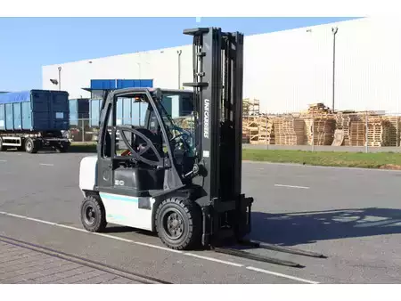 Dieselstapler 2019  Unicarriers YG1D2A30Q (1)