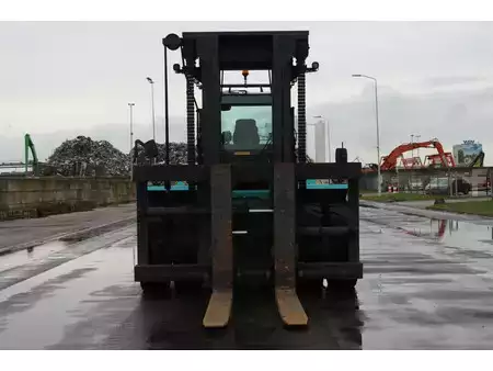 Carretilla elevadora diésel 2021  SMV Konecranes 33-1200C (2)