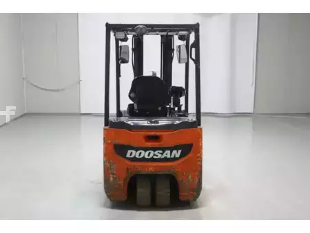 Elektro tříkolové VZV 2017  Doosan B20T-7 (6)