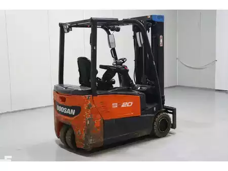 Elektro tříkolové VZV 2017  Doosan B20T-7 (7)