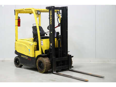 Elettrico 4 ruote 2011  Hyster J2.5XN (1)