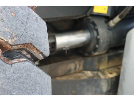 Reachstacker 2020  CVS-Ferrari F500RS8 (11)