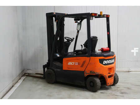 Elektro čtyřkolový VZV 2015  Doosan B20X-7 (4)