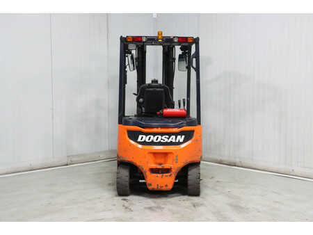 Elektro čtyřkolový VZV 2015  Doosan B20X-7 (5)