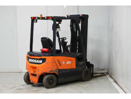 Elektro čtyřkolový VZV 2015  Doosan B20X-7 (6)