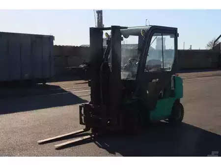 Empilhador diesel 2013  Mitsubishi FD25N (3)