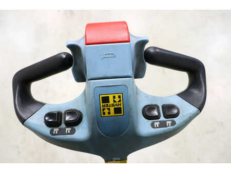 Ruční vysokozdvižný vozík 2009  Hyster S1.4 (4)