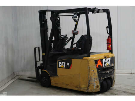 Chariots électriques à 3 roues 2014  CAT Lift Trucks EP18PNT (4)