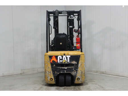 Chariots électriques à 3 roues 2014  CAT Lift Trucks EP18PNT (5)