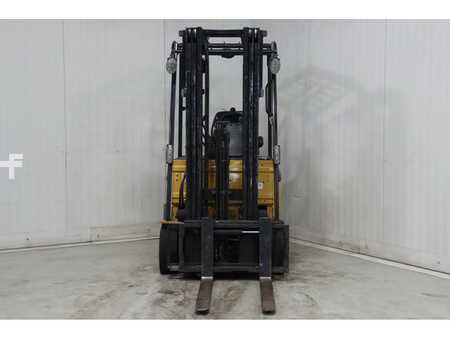 Chariots électriques à 3 roues 2012  CAT Lift Trucks EP16PNT (2)