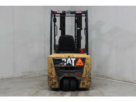 Chariots électriques à 3 roues 2012  CAT Lift Trucks EP16PNT (5)