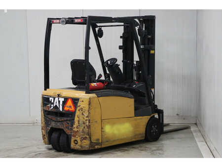 Chariots électriques à 3 roues 2012  CAT Lift Trucks EP16PNT (6)
