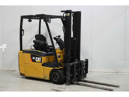 Carrelli elettrici 3 ruote 2014  CAT Lift Trucks EP20PNT (1)