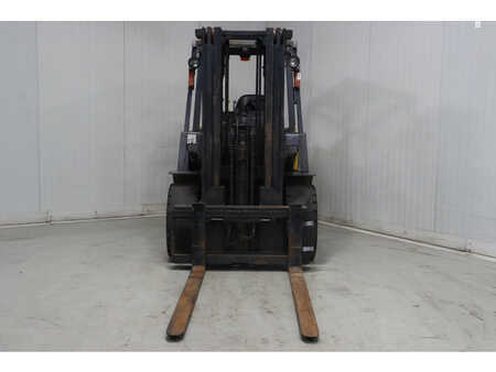 Diesel Forklifts 2012  TCM FD40T2 (2)