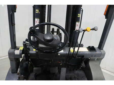 Diesel Forklifts 2012  TCM FD40T2 (8)