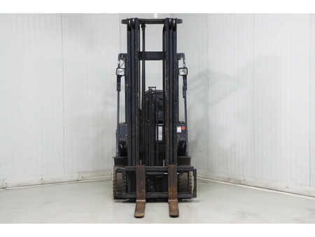 Elektro 4 Rad 2012  TCM FB25-7 (2)