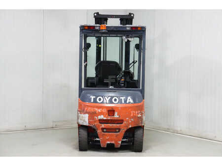 El Truck - 4-hjul 2014  Toyota 8FBMKT25 (5)