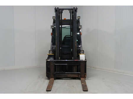 Diesel Forklifts 2012  Unicarriers W1F4A40Y (2)